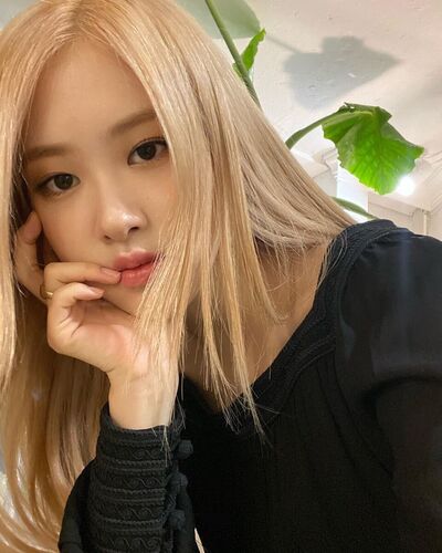  ,   Rose, 27 ,  