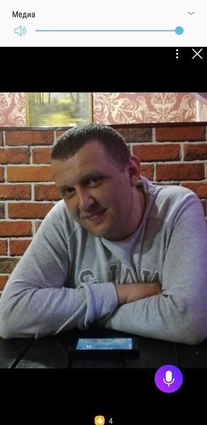  ,   Yanis, 40 ,   