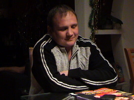  ,   Alex, 44 ,   