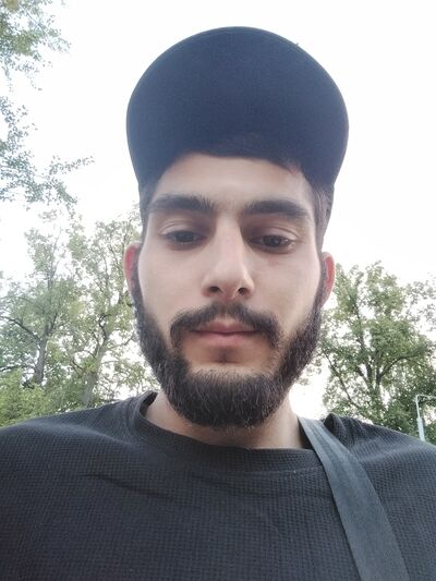  ,   Arman, 25 ,   ,   