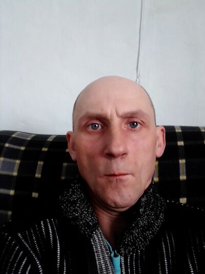 ,   Stanislav, 44 ,   c 