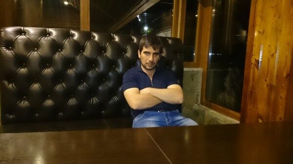  ,   Artur, 43 ,   ,   , c 