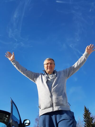  ,   Alex, 53 ,   