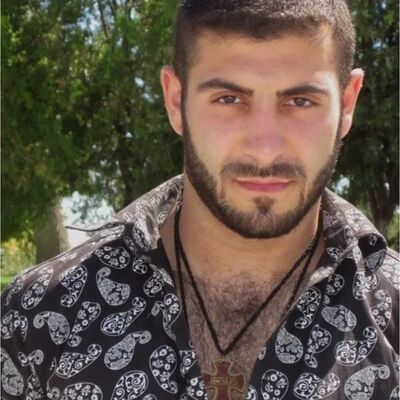  ,   Artur, 32 ,   ,   