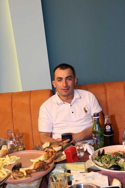  ,   Hayk, 34 ,   ,   