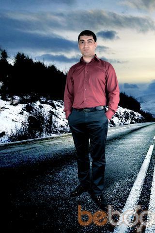  -,   Macho, 42 ,   ,   , c 