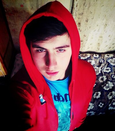  ,   Sandro, 28 ,   ,   , c 