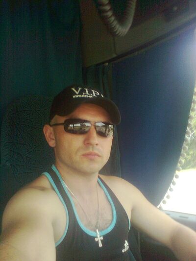  ,   Alex, 39 ,   ,   