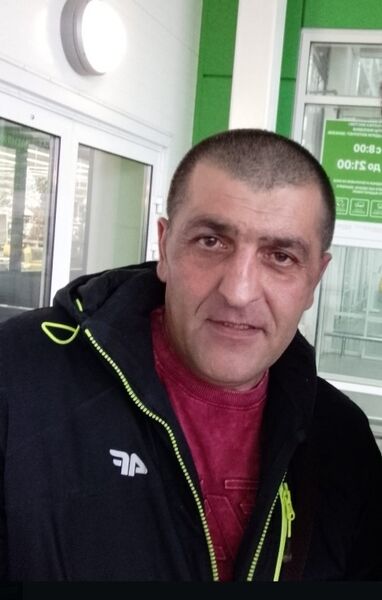  ,   Artur, 53 ,   ,   