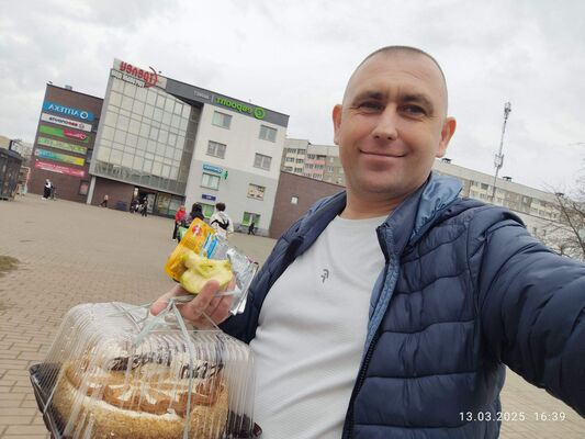  ,   Leonid, 44 ,   ,   , c , 
