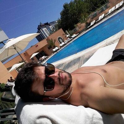  ,   Gio, 42 ,   ,   , c 
