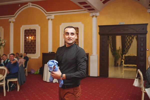  ,   Rustam, 30 ,   ,   , c , 