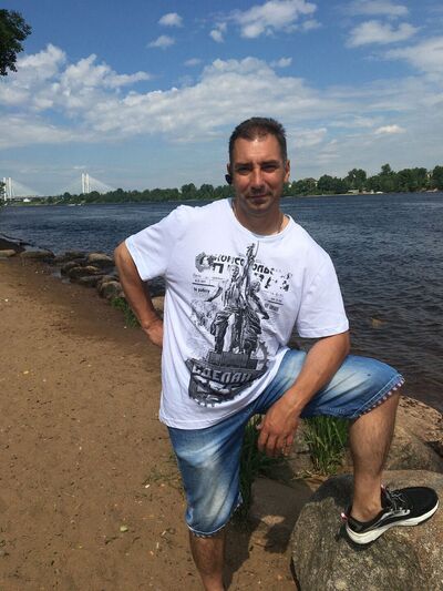  -,   Stas, 44 ,   ,   , c 
