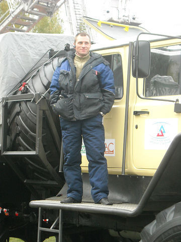  40469328  SERGEI, 56 ,    