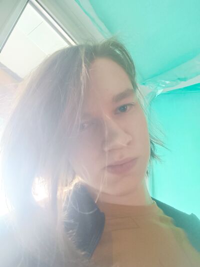  ,   Alex, 18 ,   ,   , c , 