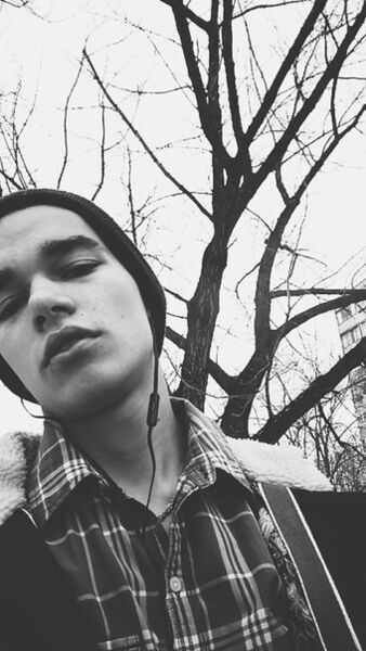  ,   Maks, 26 ,   ,   , c 