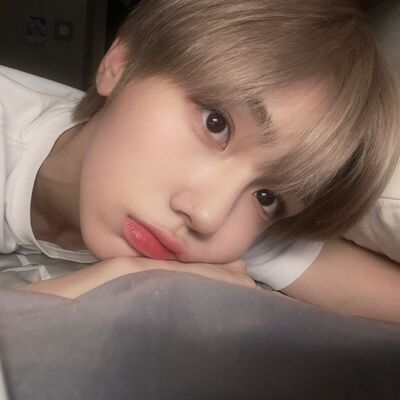  ,   Seongmin, 22 ,   ,   