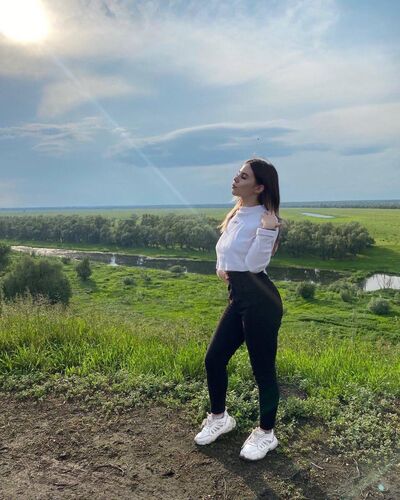  ,   Viktoria, 22 ,   ,   