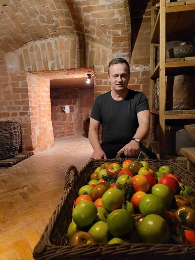  ,   Lockoned, 54 ,   ,   