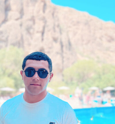  ,   Felix, 25 ,   ,   