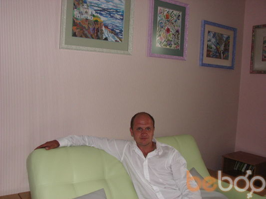  3186458  Petr, 54 ,    
