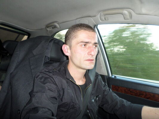  ,   Paata, 41 ,   