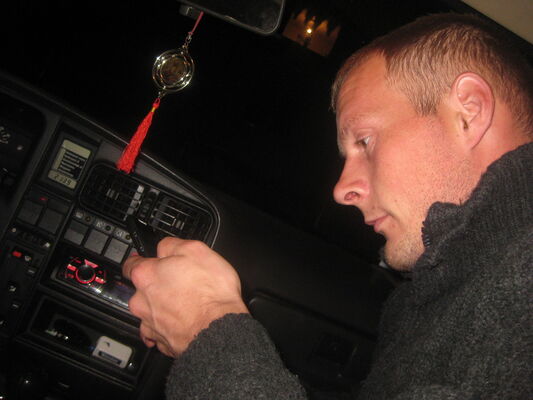  ,   Alex, 39 ,  