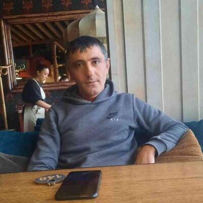  ,   Armen, 31 ,   ,   