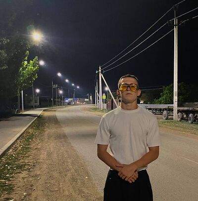  ,   Iliya, 19 ,   ,   