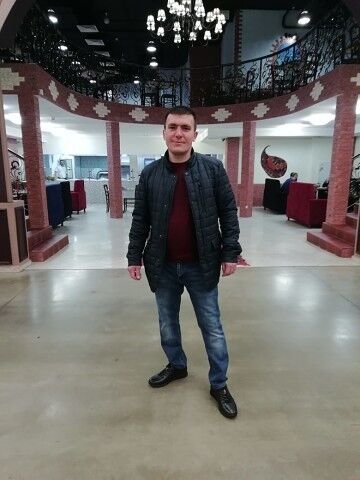  ,   Farhad, 42 ,   ,   , c 
