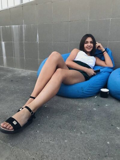  ,   Julia, 28 ,   ,   , c 