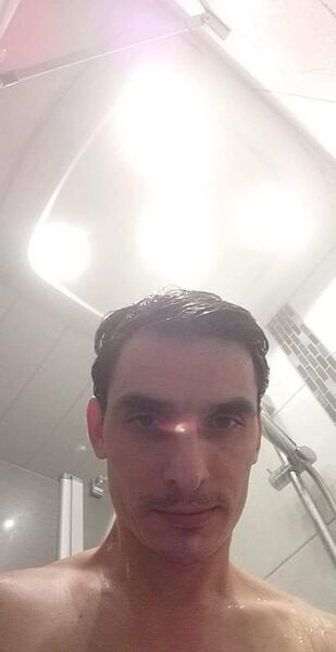 ,   Martin, 39 ,   ,   , c , 