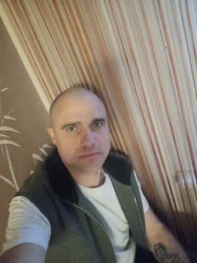  ,   Vikont, 39 ,  