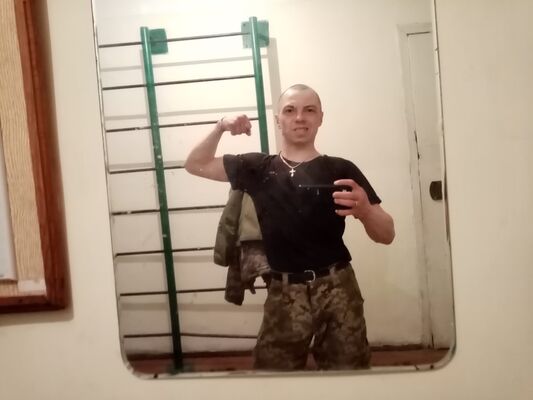  ,   Yurik, 30 ,   ,   , c , 