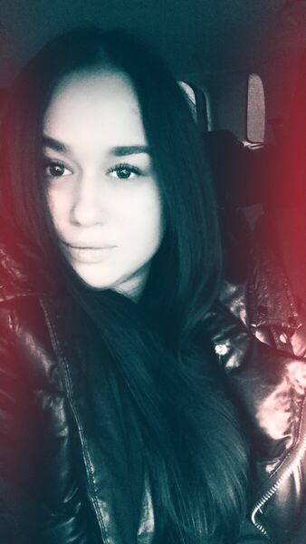  ,   Anya, 30 ,  