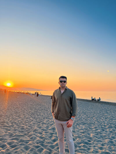  Frankfurt am Main,   Sezer, 30 ,   ,   