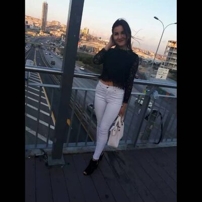  ,   Aynura, 25 ,   ,   , c 
