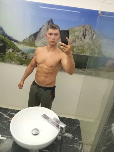  Podgorica,   Sergei, 35 ,   ,   