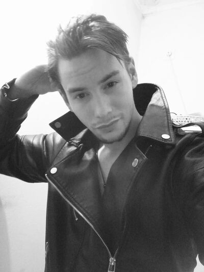  Suwon,   Alex, 28 ,   ,   , c 