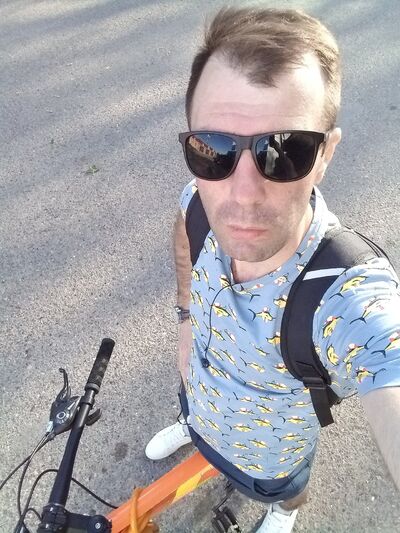  ,   Pavel, 37 ,  
