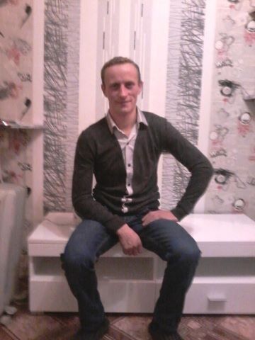  8750118  Anton, 45 ,    