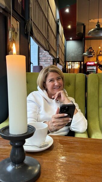  ,   Liz, 60 ,     