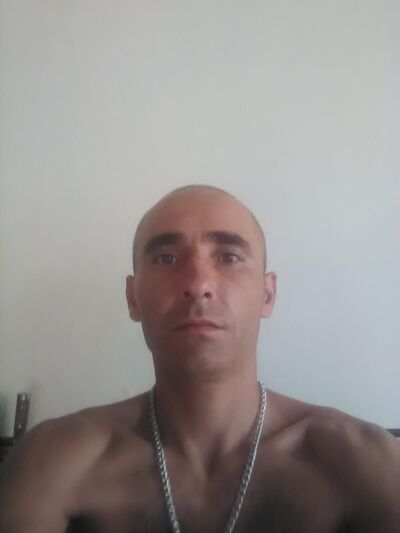  ,   Serj, 44 ,   ,   