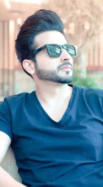  Ara,   Deeraj, 39 ,   ,   , c 
