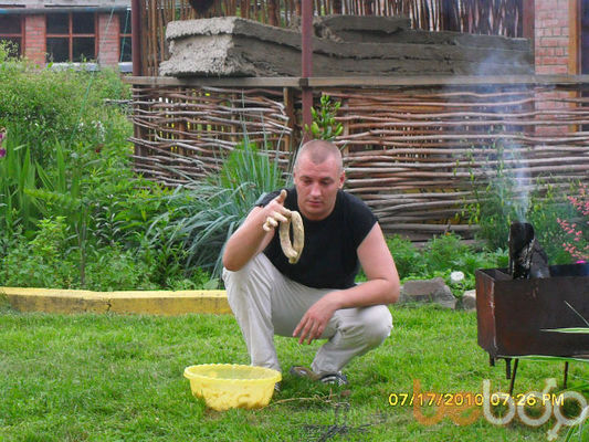  ,   Viktor, 46 ,   