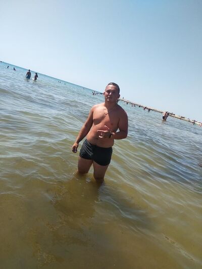  ,   Artur, 26 ,   ,   , c 