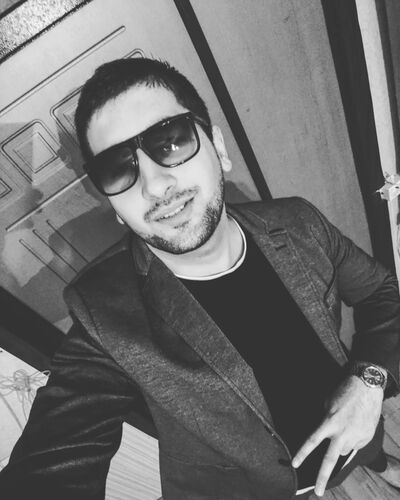  ,   David, 32 ,   ,   , c , 