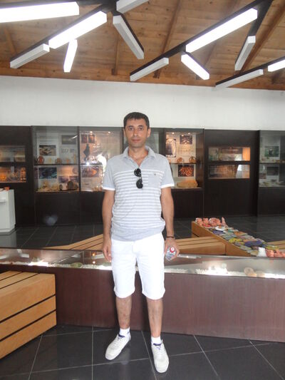 ,   Artur, 44 ,   