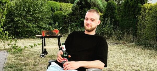  ,   Kris, 28 ,   ,   