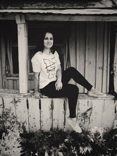  ,   Maxim, 27 ,   ,   , c 